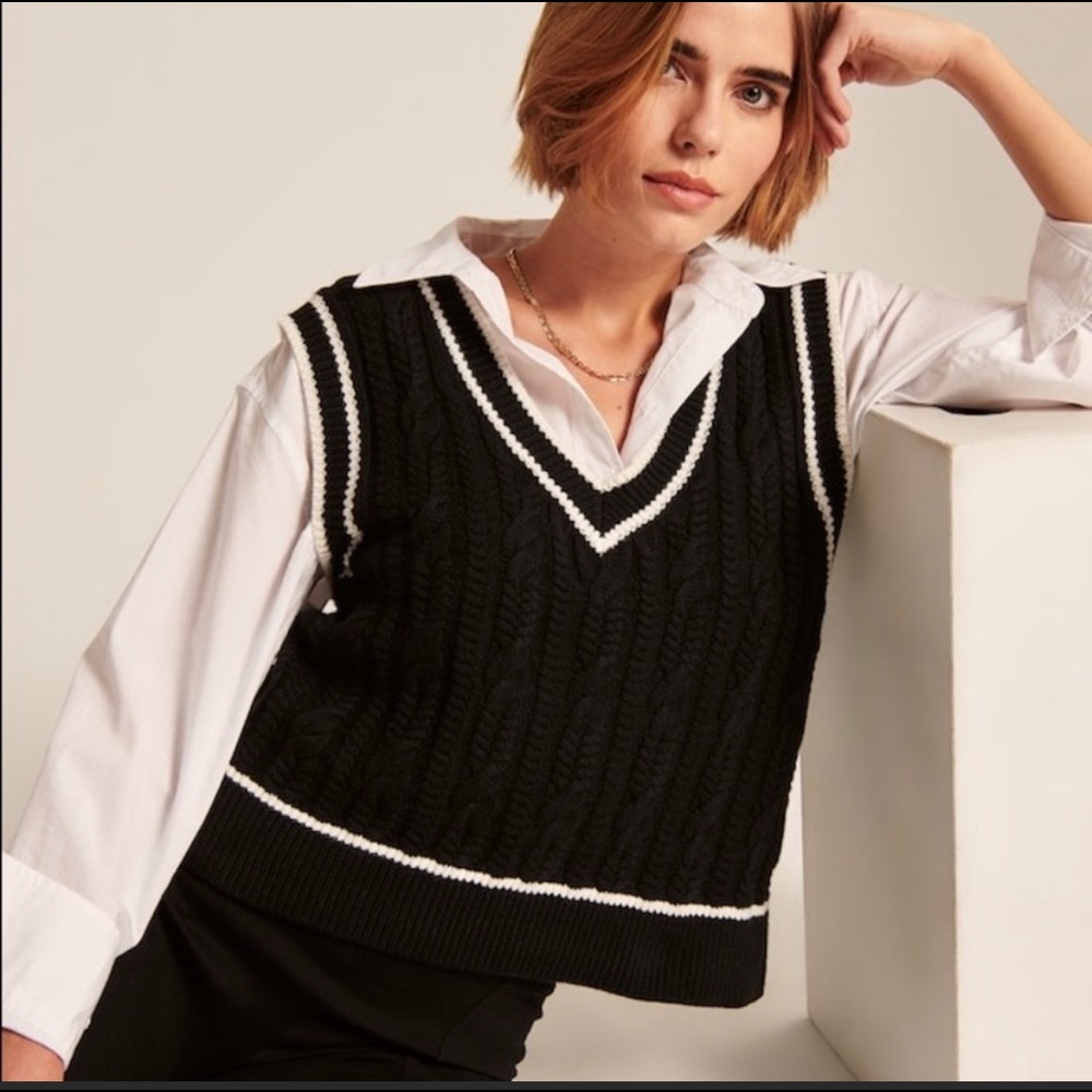 Sweater vest